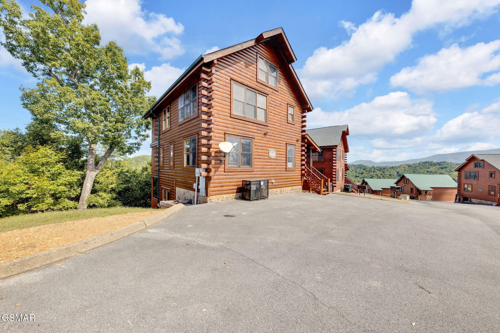 Property Photo: 2835 White Oak Ridge Lane TN 37862