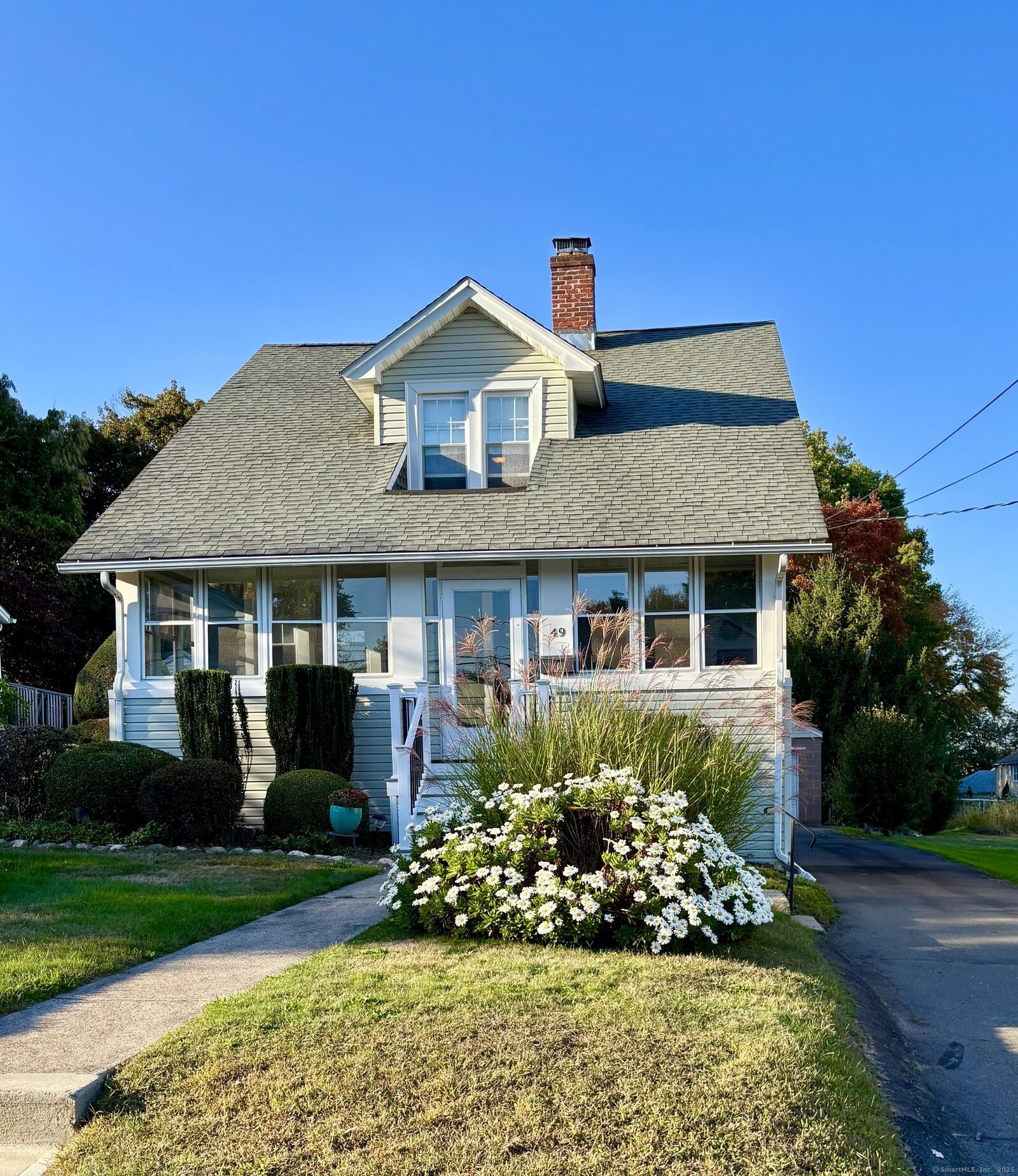 Property Photo:  49 Langdon Court  CT 06037 