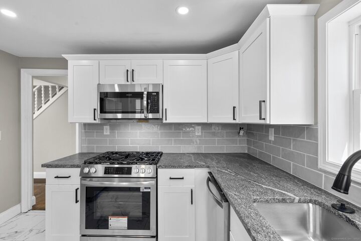 Property Photo: 16 Cambridge Street CT 06120