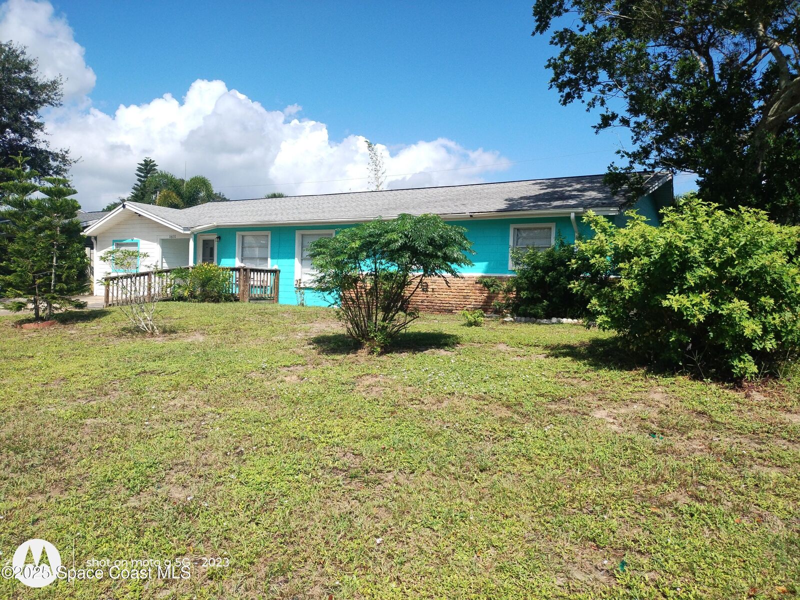 Property Photo:  1600 Thomas Street  FL 32780 