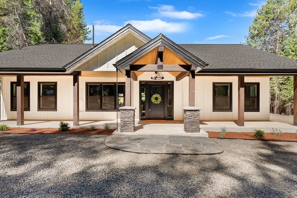 Property Photo:  468 Diamond Dr  WA 99156 