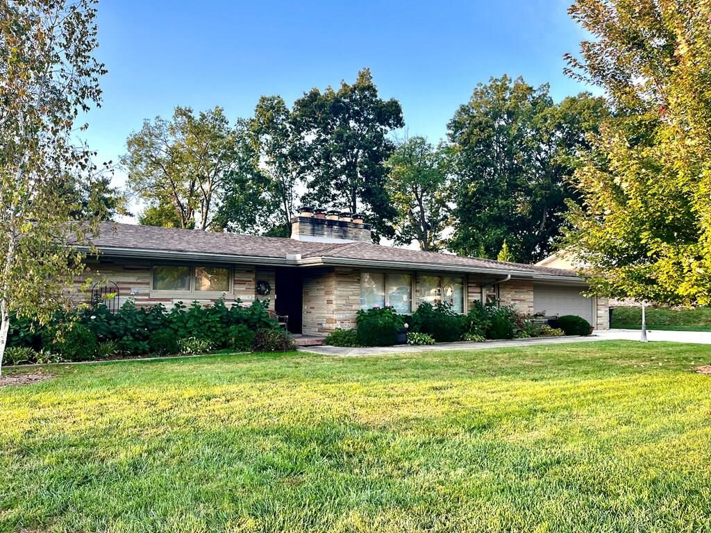 Property Photo: 616 5th St OH 45601