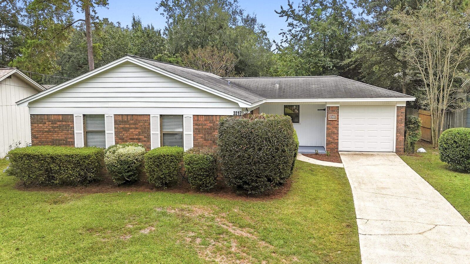 Property Photo: 3217 Thames Drive FL 32309