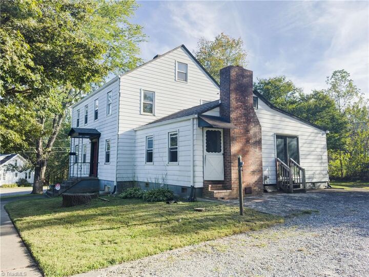Property Photo:  512 James Street  NC 28697 