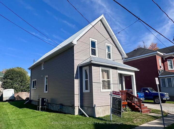 Photo de la propriété: 25 Kensington Avenue ON K7A 2K6