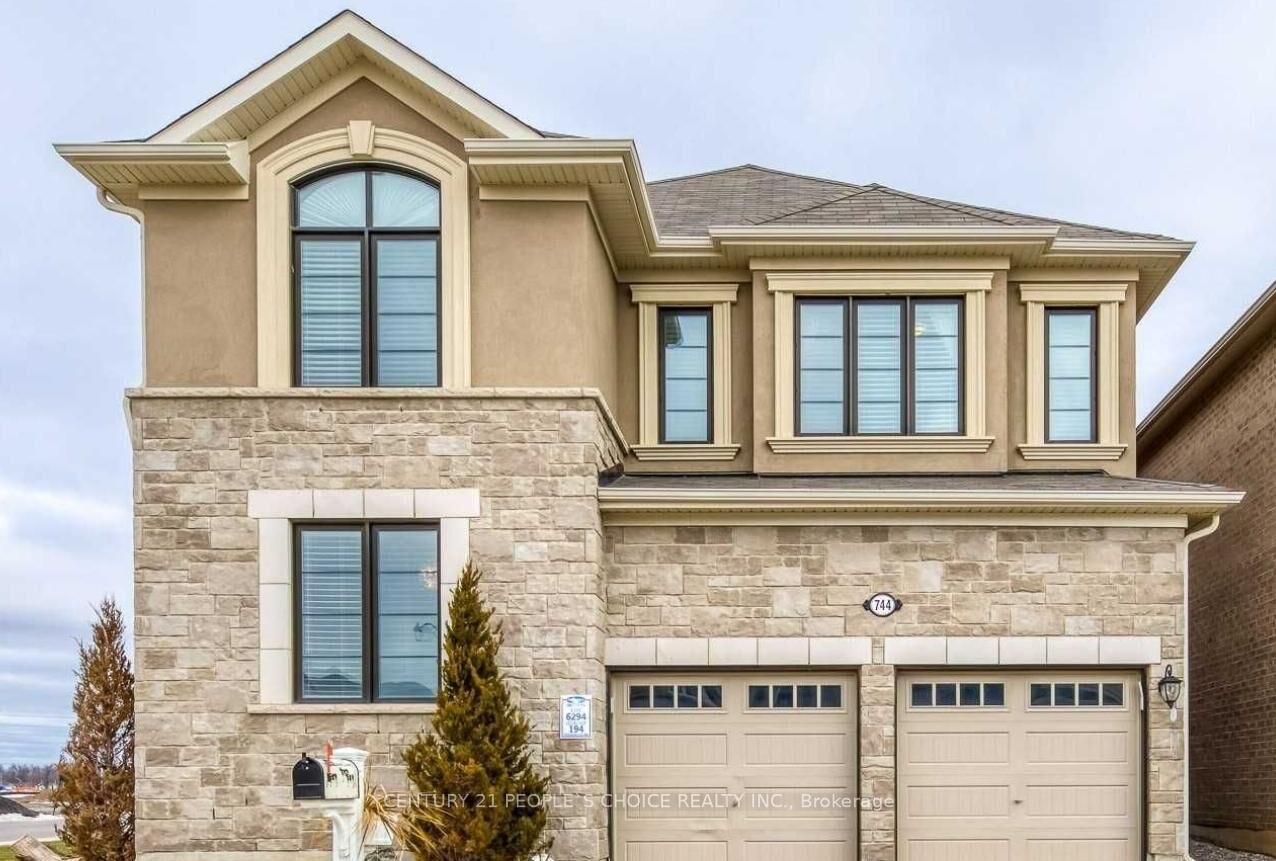 Property Photo:  744 Kennedy Circle W  ON L9E 1R9