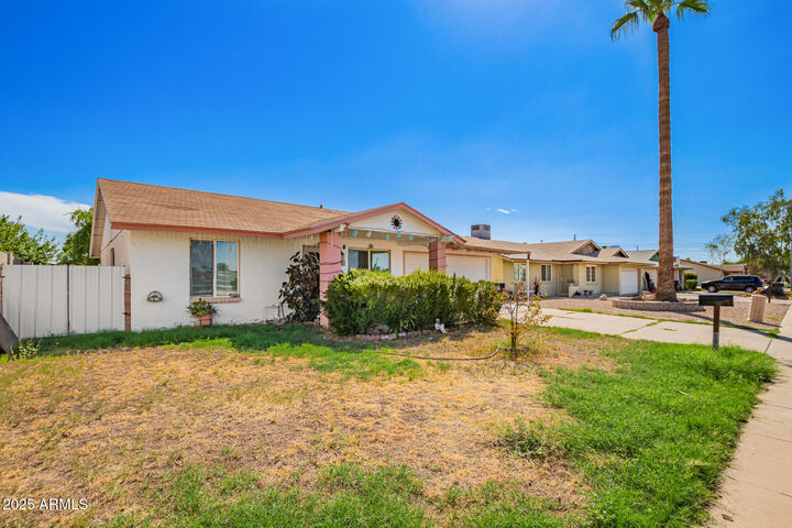 Property Photo: 4513 W Yucca Street AZ 85304