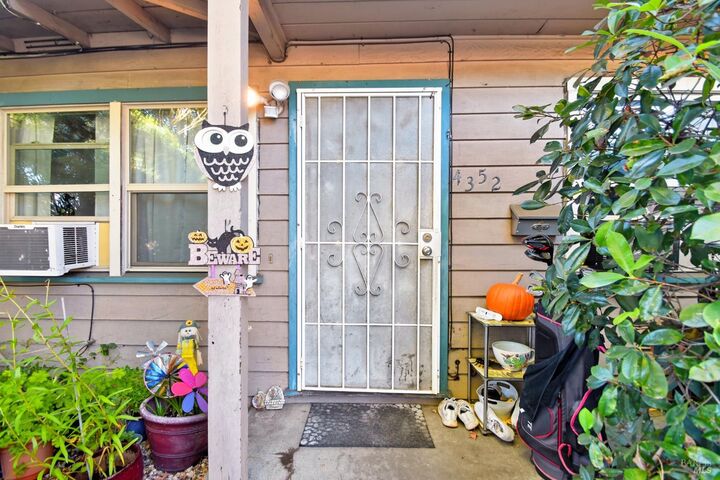 Property Photo: 4350 4352 NE Montgomery Drive CA 95405