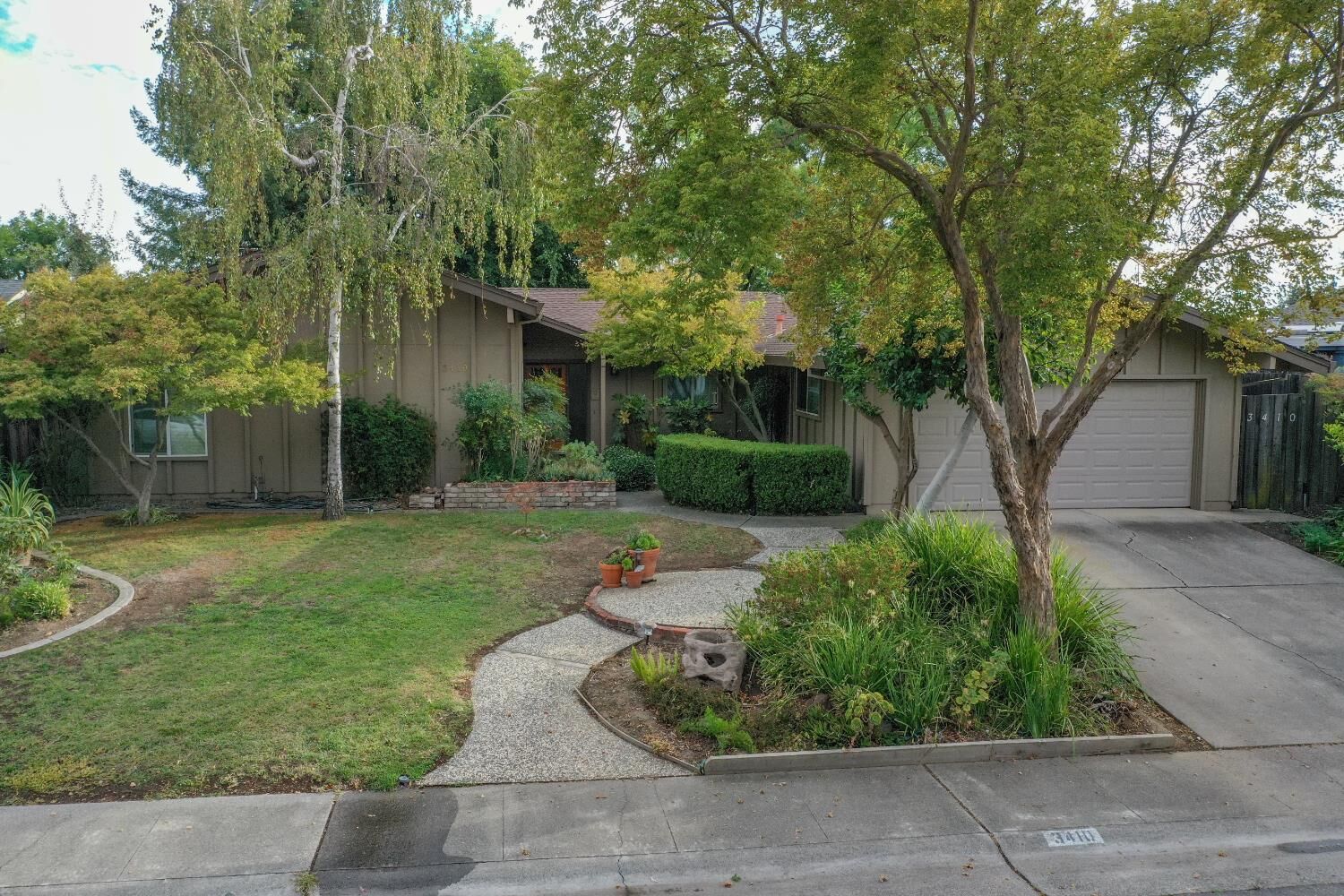 Property Photo:  3410 Breton Avenue  CA 95616 