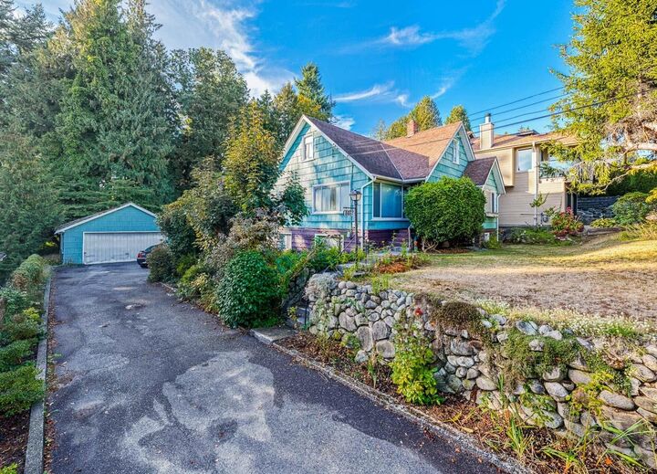 Photo de la propriété: 8061 McGregor Avenue BC V5J 4H7