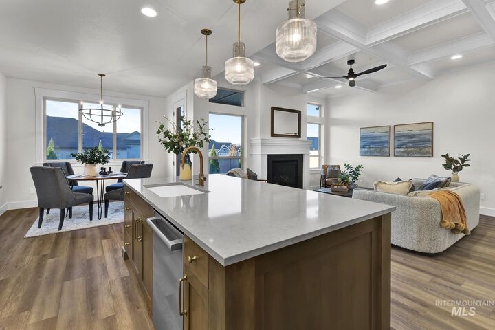 Property Photo: 2545 E Galleon Ln ID 83642