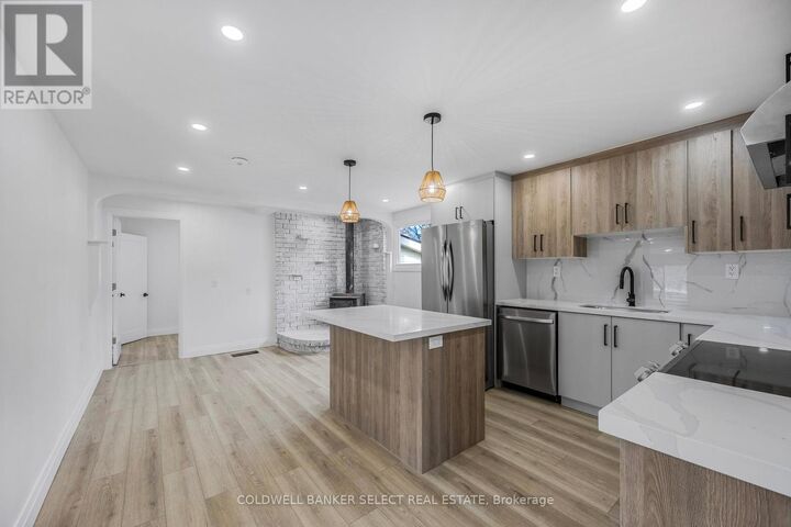 Property Photo: 338 Old Mosley Street Unit 2 ON L9Z 2H6