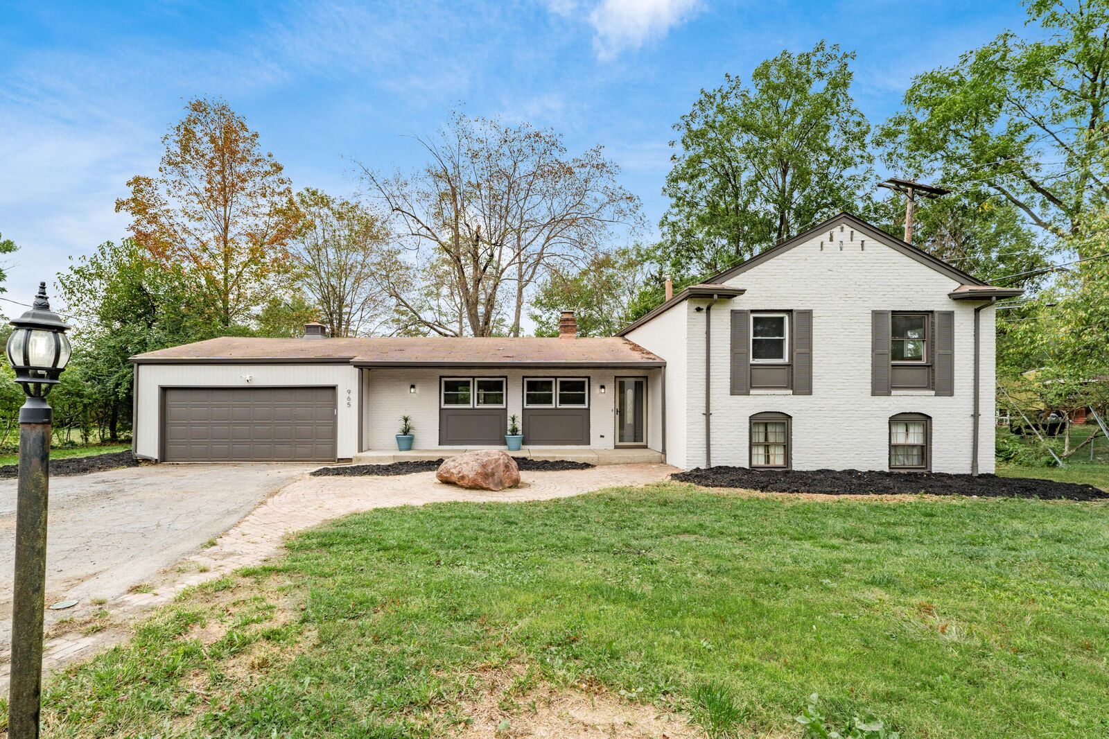 Property Photo: 965 McNaughten Road OH 43213