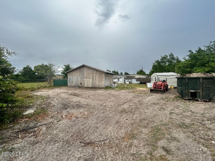 Property Photo: 6518 Lenawee Street FL 32404