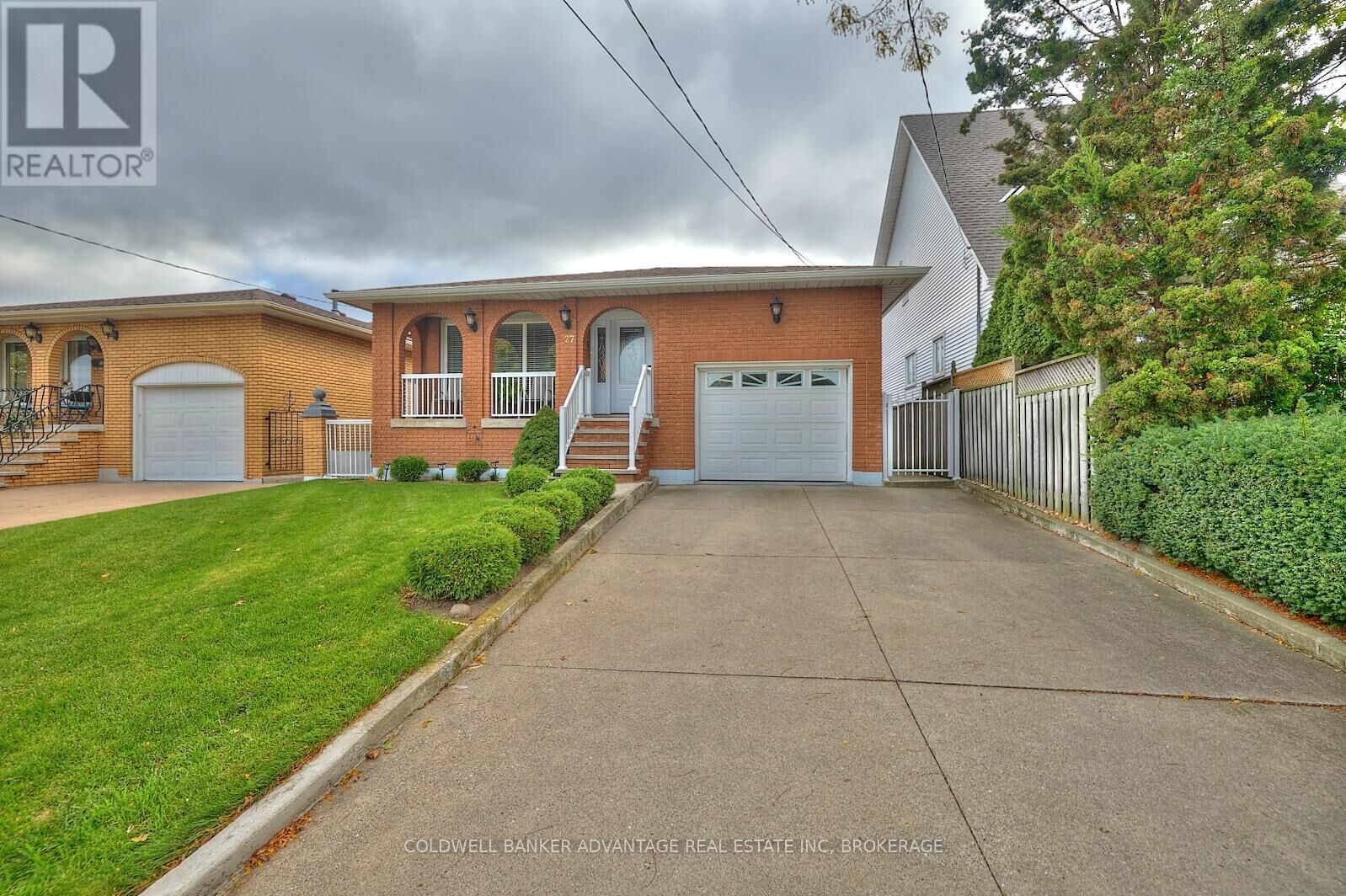 Property Photo: 27 Quinn Avenue ON L8W 1K4