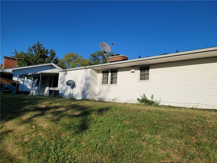 Property Photo: 231 S Redwood Lane IL 62522