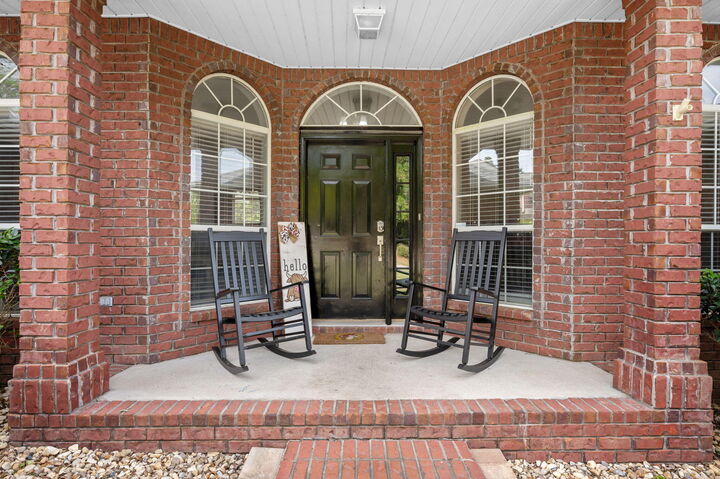 Property Photo: 530 Vulpes Sanctuary Loop FL 32536
