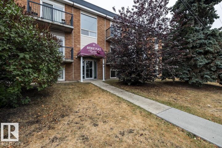 Property Photo: 7204 81 Avenue NW 301 AB T6B 0E2