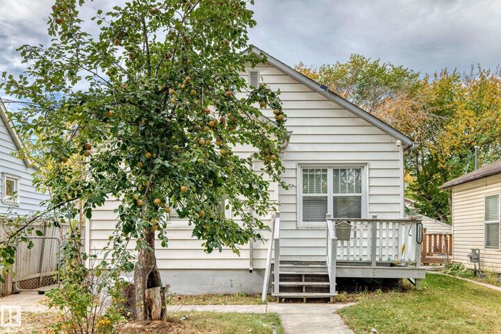 Property Photo: 12120 64 Street NW AB T5W 4J5