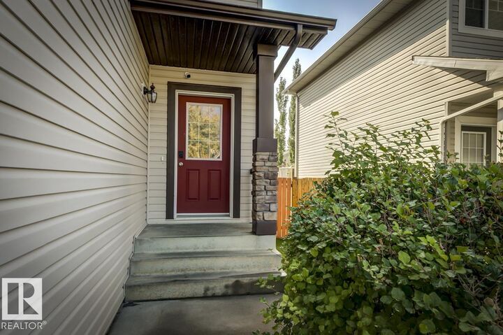 Property Photo: 5823 7 Avenue SW AB T6X 0G6