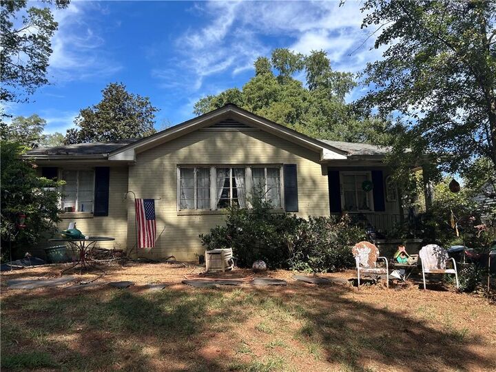 Property Photo:  272 Cascade Drive NW  GA 30064 