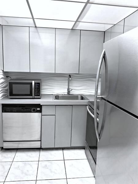 Property Photo: 17570 Atlantic Blvd 104 FL 33160