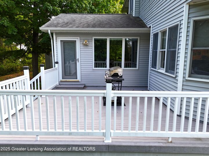 Property Photo: 138 Canterbury Drive MI 48813