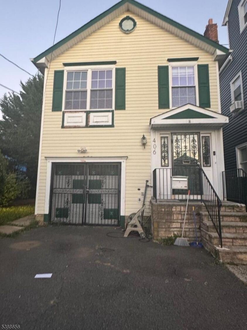Property Photo: 406 S 7th St 2 NJ 07103