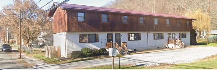 709 9th Street  Marlinton WV 24954 photo