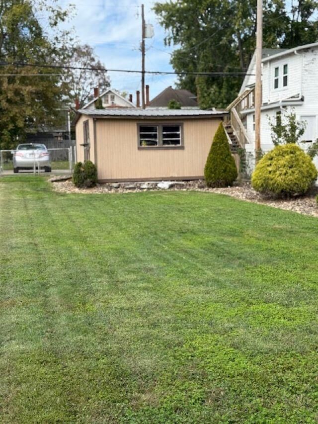 Property Photo: 842-42 1/2 12th Avenue WV 25701