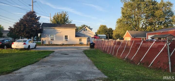 Property Photo:  820 N Wayne Street  IN 46793 