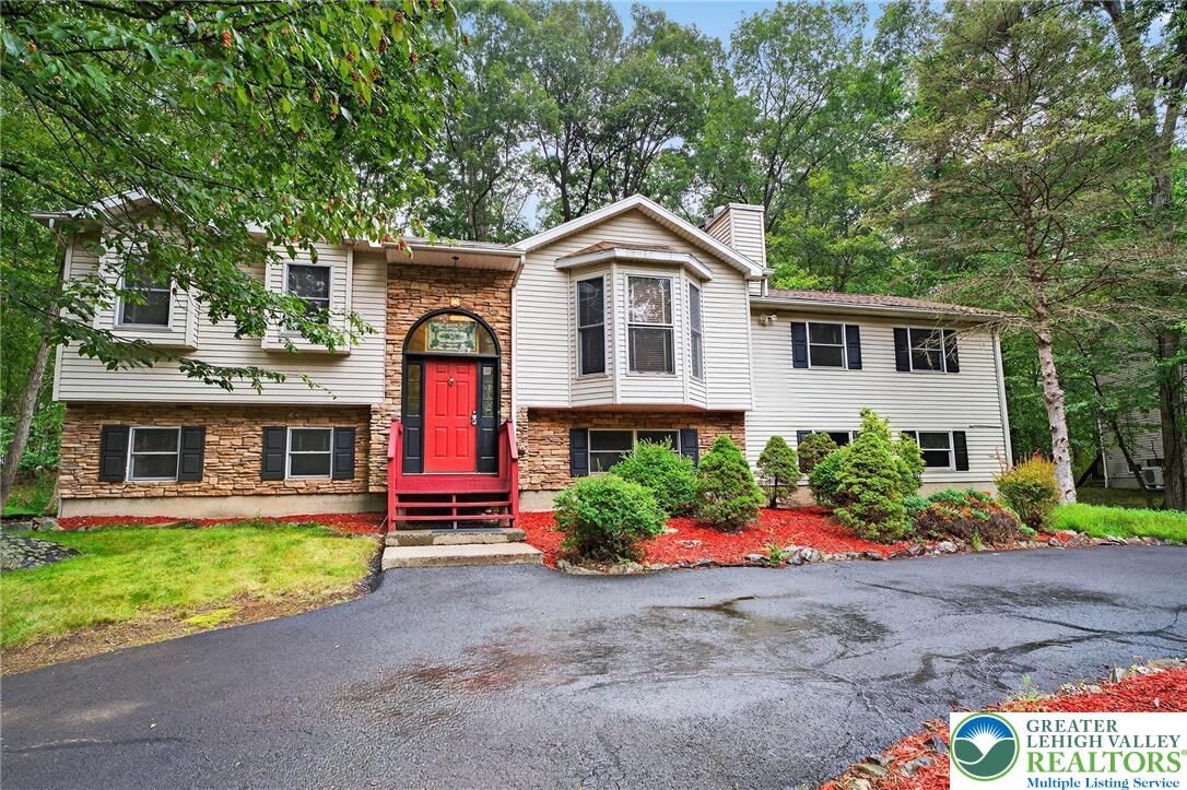 Property Photo: 338 Fernwood Drive PA 18301