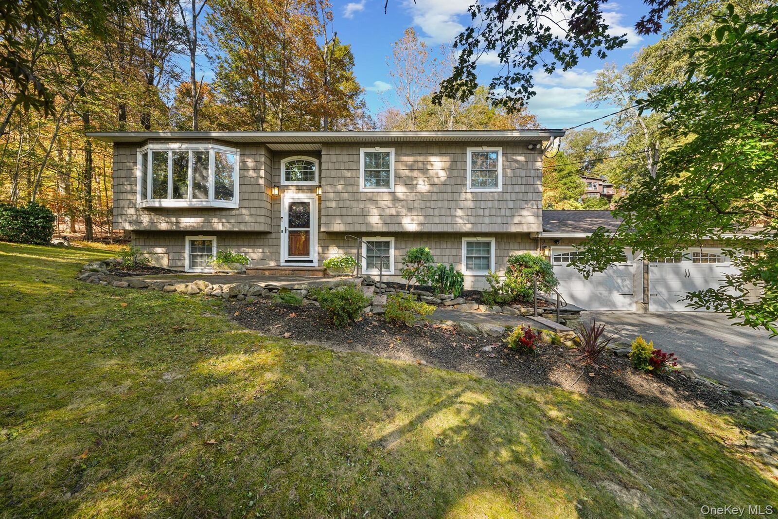 Property Photo:  1179 E Mombasha Road  NY 10950