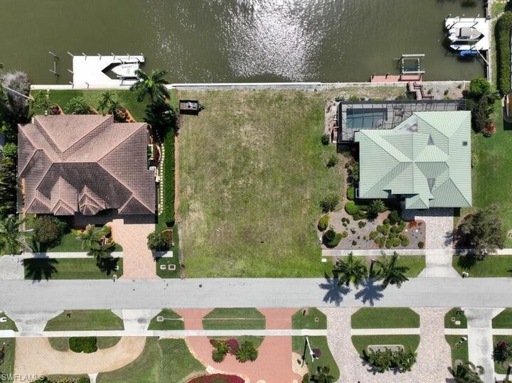 Property Photo:  131 Channel Court  FL 34145 