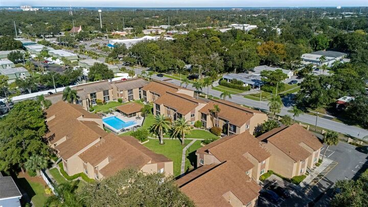 Property Photo:  1575 Greenlea Drive 6  FL 33755 