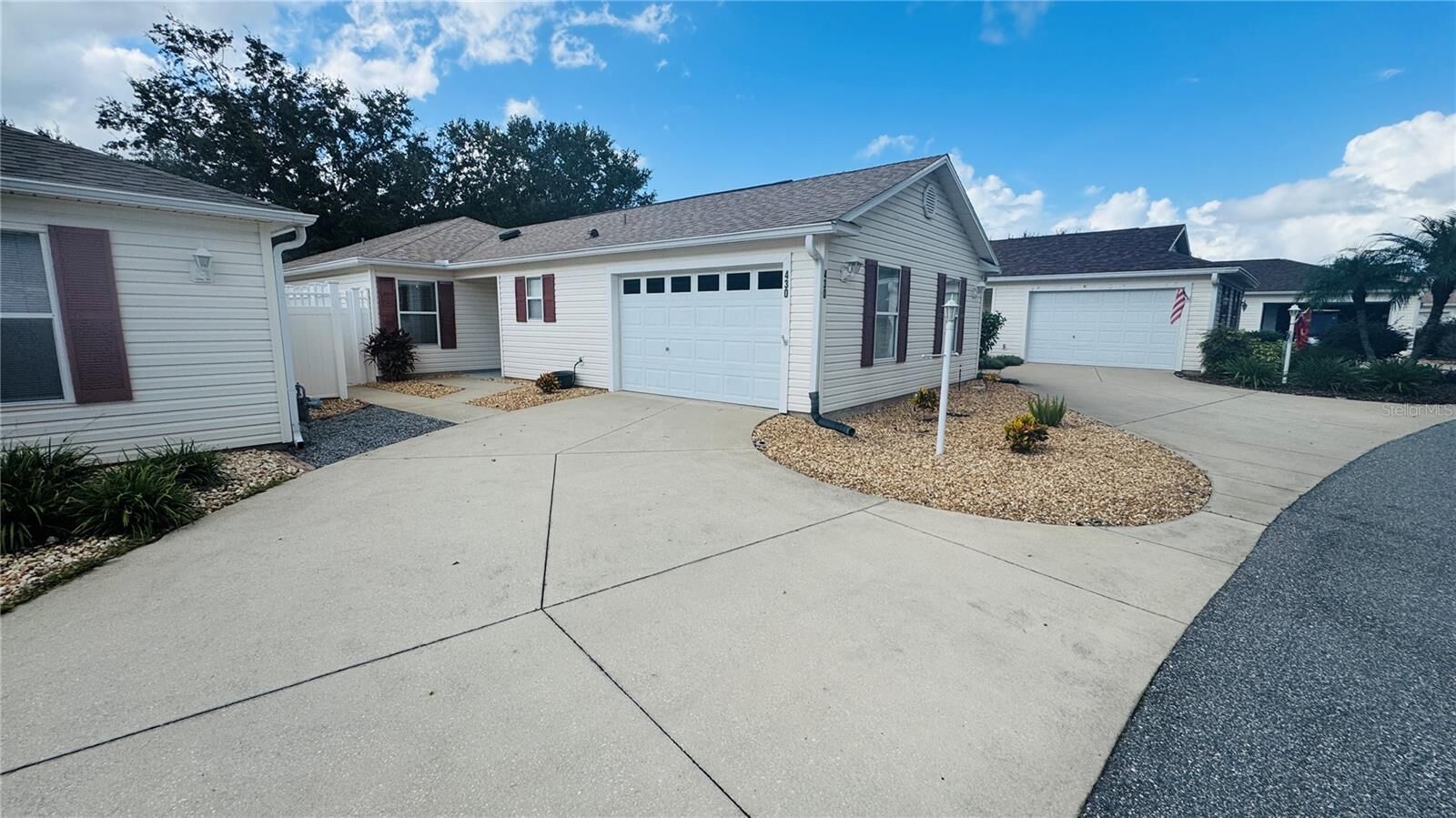 Property Photo: 430 Calvert Terrace FL 32162