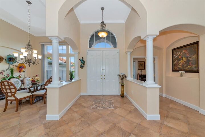 Property Photo:  10014 Day Lily Court  FL 34212 