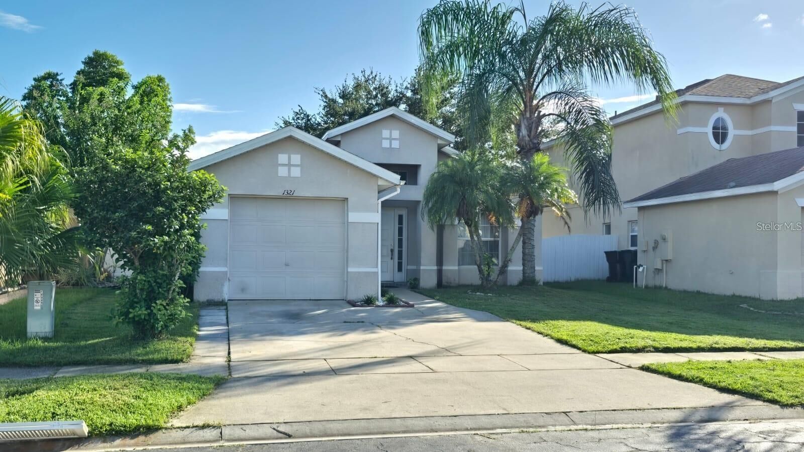 Property Photo: 1321 Timberbend Circle FL 32824