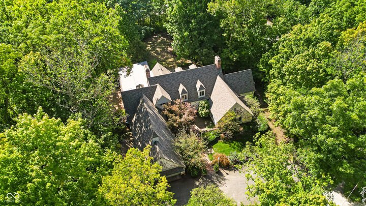 Property Photo: 6047 Brokenhurst Road IN 46220
