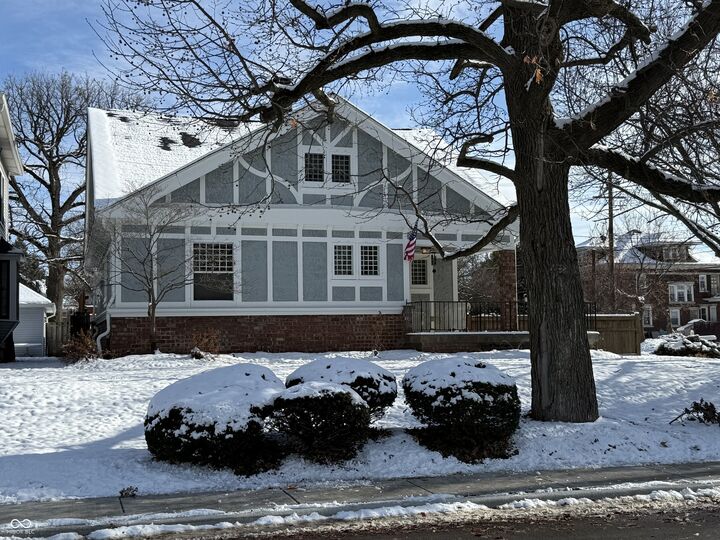 Property Photo: 302 E 32nd Street IN 46205