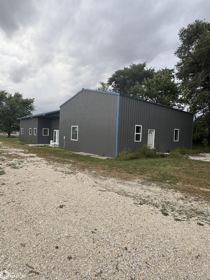 Property Photo:  27186 Highway S33  IA 50122 
