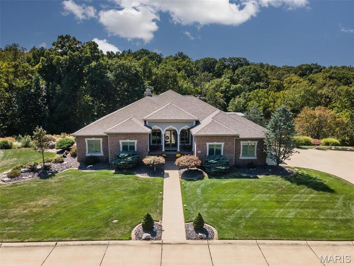 4407 Bluffdale Court  Godfrey IL 62035 photo