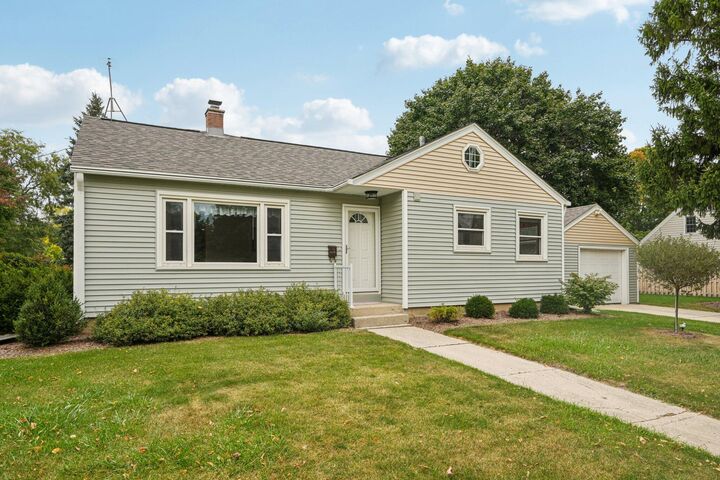 N50w6592 Western Rd  Cedarburg WI 53012 photo