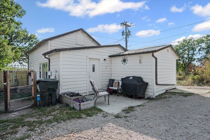 206 6th Avenue  Belle Fourche SD 57717-0000 photo