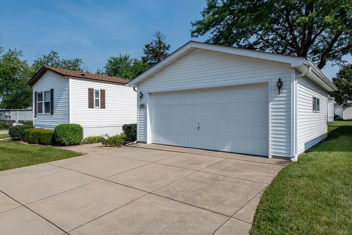 Property Photo:  3188 Patricia Lane  IL 60085 