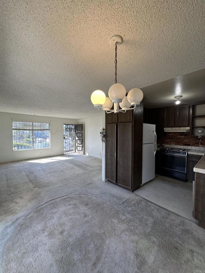 Property Photo: 462 Bluffview Rd CA 91977
