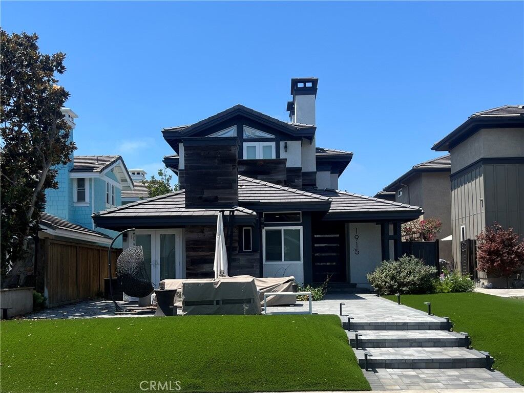 Property Photo: 1915 Pine St CA 92648