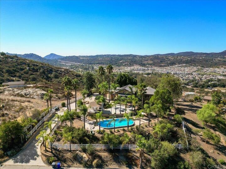 Property Photo:  14015 Calle De Vista  CA 92082 