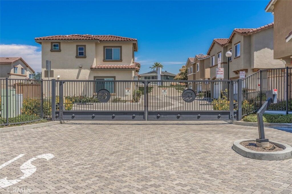 Property Photo:  906 S Belterra Way  CA 92804 