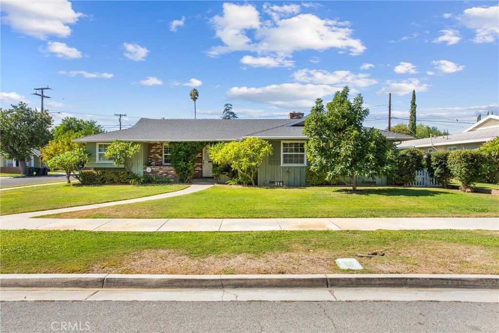 Property Photo: 5635 Tower Road CA 92506